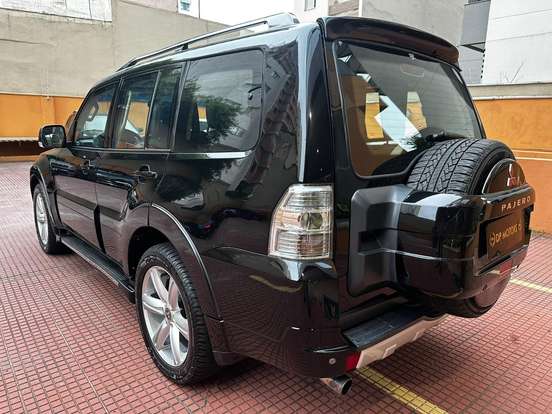 MITSUBISHI-PAJERO FULL-3.8 HPE 4X4 V6 24V GASOLINA 4P AUTOMÁTICO MITSUBISHI-PAJERO FULL-2012