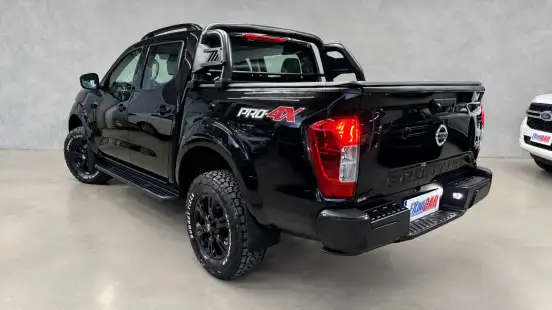 NISSAN-FRONTIER-2022