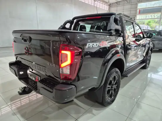 NISSAN-FRONTIER-2024