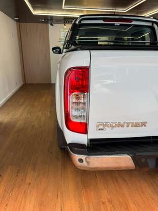 NISSAN-FRONTIER-2018