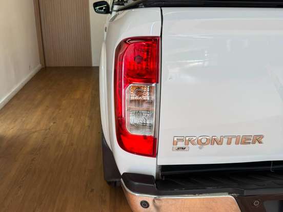 NISSAN-FRONTIER-2.3 16V TURBO DIESEL LE CD 4X4 AUTOMÁTICO NISSAN-FRONTIER-2018