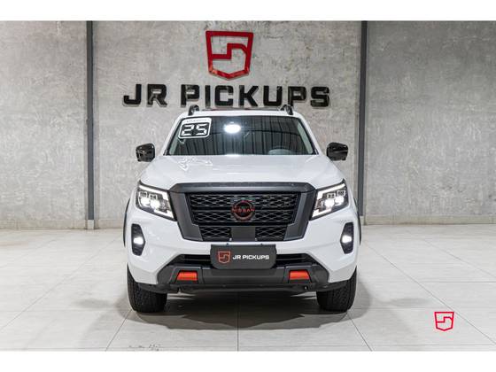NISSAN FRONTIER 2.3 16V TURBO DIESEL PRO4X CD 4X4 AUTOMÁTICO