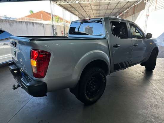 NISSAN-FRONTIER-2022