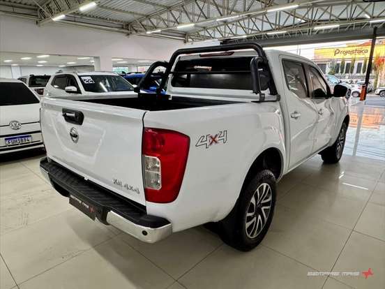 NISSAN-FRONTIER-2021