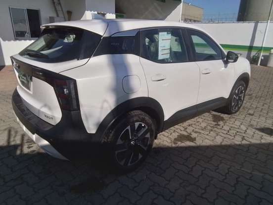 NISSAN-KICKS-2025