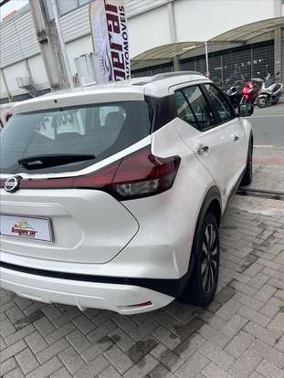 NISSAN-KICKS-2022