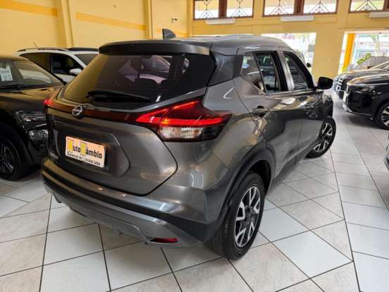 NISSAN-KICKS-2023