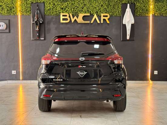 NISSAN-KICKS-2023