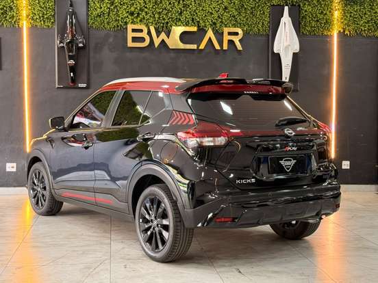 NISSAN-KICKS-2023