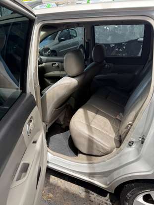 NISSAN-LIVINA-2010