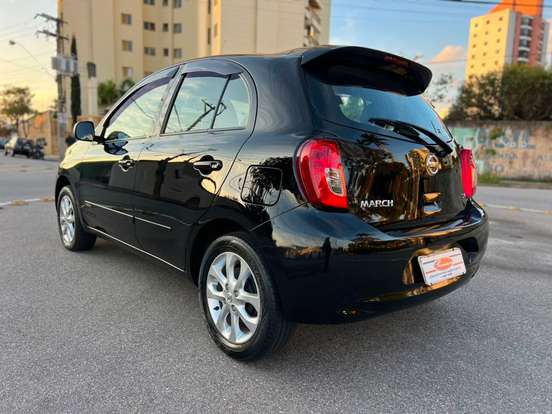 NISSAN-MARCH-1.0 SV 12V FLEX 4P MANUAL NISSAN-MARCH-2015