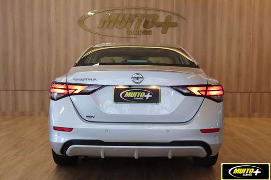 NISSAN-SENTRA-2023