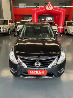 NISSAN-VERSA-2019