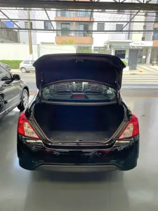 NISSAN-VERSA-2019