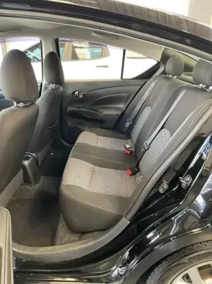 NISSAN-VERSA-2019