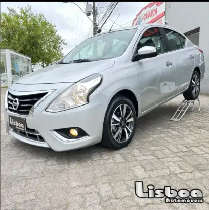 NISSAN-VERSA-2019