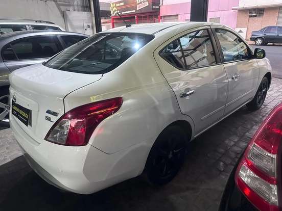 NISSAN-VERSA-1.6 16V FLEX SL 4P MANUAL NISSAN-VERSA-2013