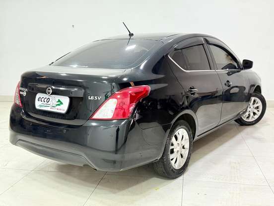 NISSAN-VERSA-2016