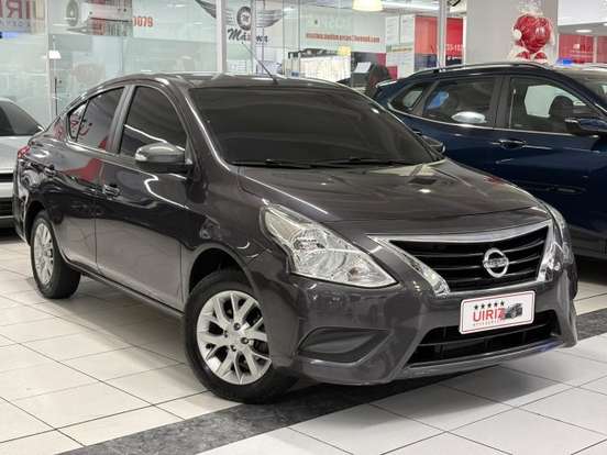 NISSAN-VERSA-2019