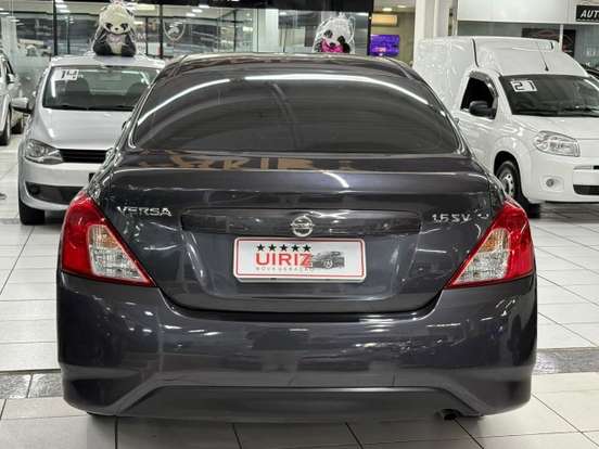 NISSAN-VERSA-2019