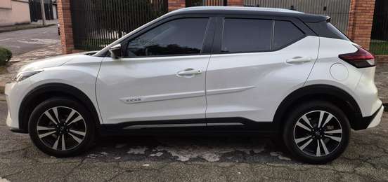 NISSAN-KICKS-2023
