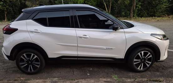 NISSAN-KICKS-2023
