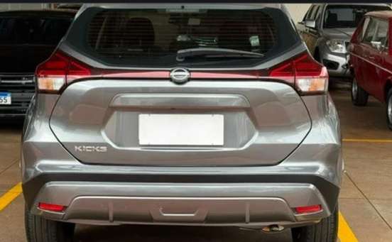 NISSAN-KICKS-2023