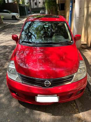 NISSAN-TIIDA-2012