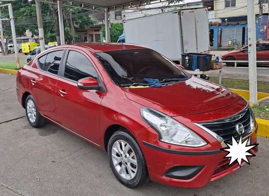 NISSAN-VERSA-2020