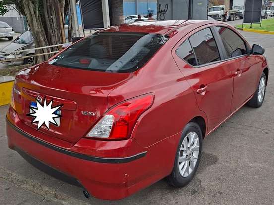 NISSAN-VERSA-2020