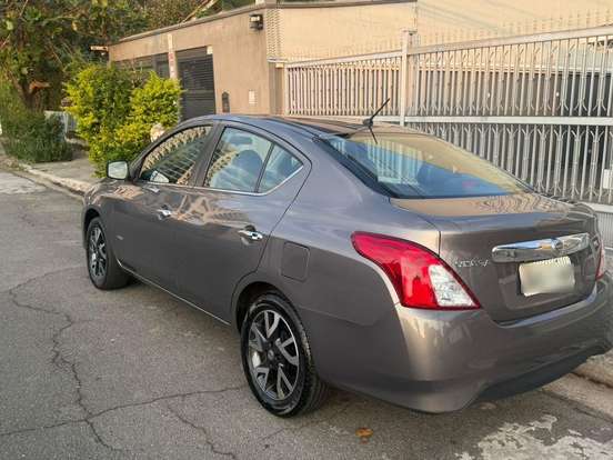 NISSAN-VERSA-1.6 16V FLEXSTART UNIQUE 4P MANUAL NISSAN-VERSA-2015