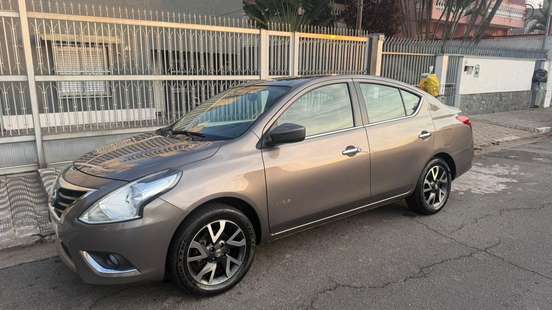 NISSAN-VERSA-2015