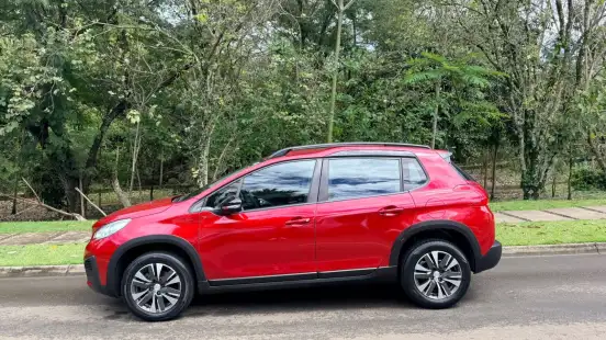 PEUGEOT-2008-2021