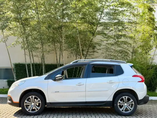 PEUGEOT-2008-2016
