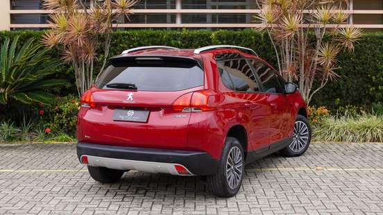 PEUGEOT-2008-2017