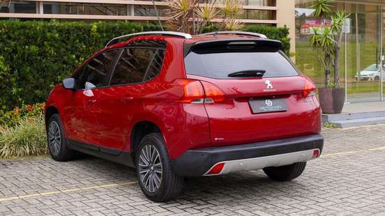 PEUGEOT-2008-2017