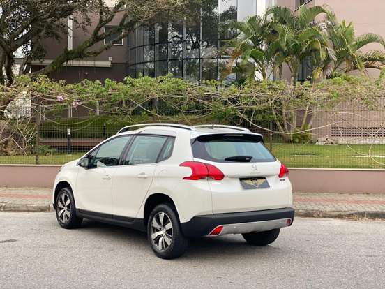 PEUGEOT-2008-2016
