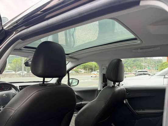 PEUGEOT-2008-1.6 16V FLEX GRIFFE 4P AUTOMÁTICO PEUGEOT-2008-2016