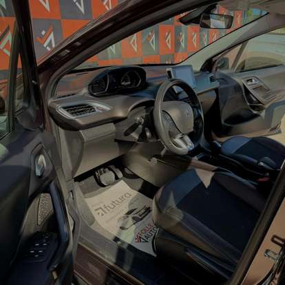 PEUGEOT-2008-2020