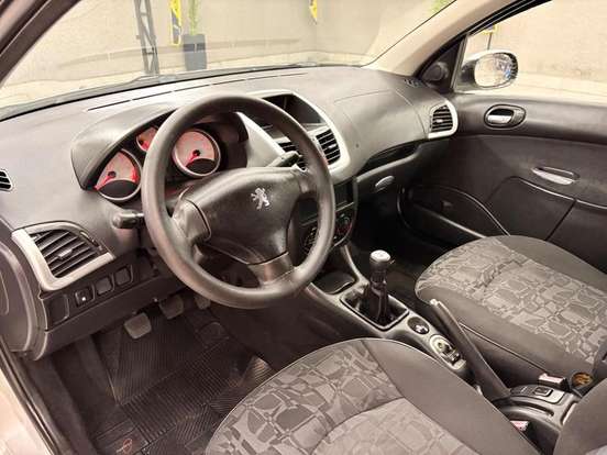 PEUGEOT-207-2010