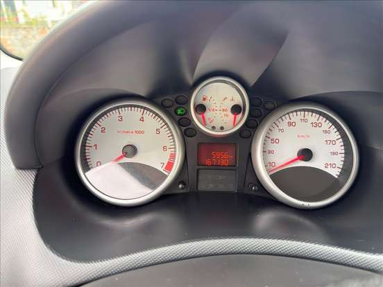 PEUGEOT-207-1.4 XR SPORT 8V FLEX 4P MANUAL PEUGEOT-207-2010