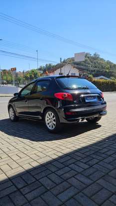 PEUGEOT-207-2010