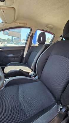 PEUGEOT-207-2010
