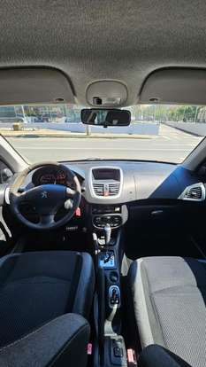 PEUGEOT-207-2010