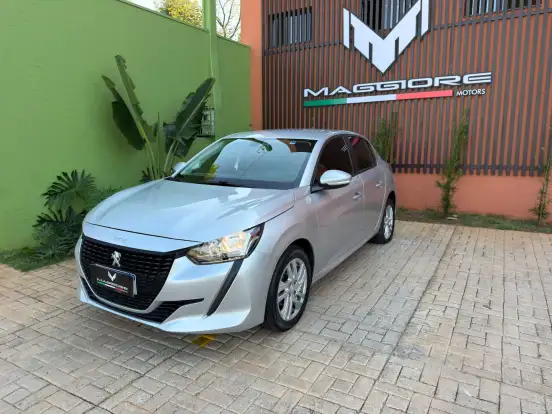 PEUGEOT-208-2021