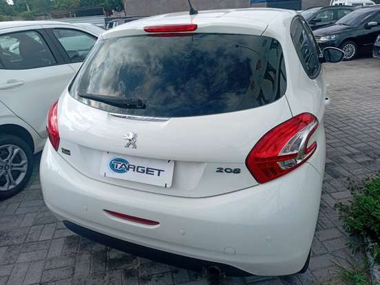 PEUGEOT-208-2014