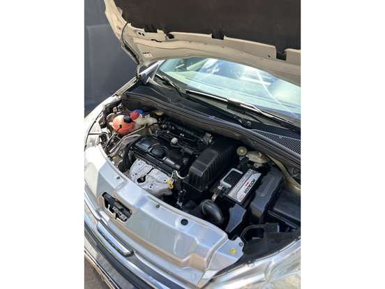 PEUGEOT-208-2013