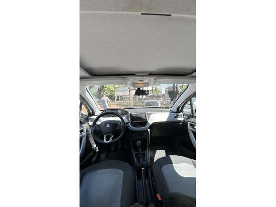 PEUGEOT-208-2013