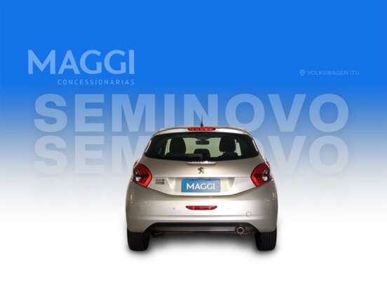PEUGEOT-208-2018