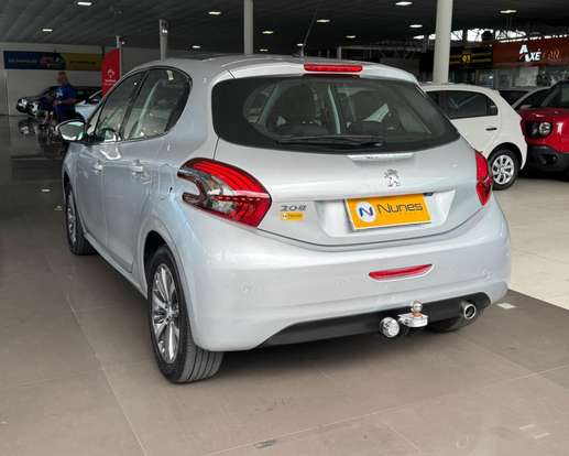 PEUGEOT-208-2017